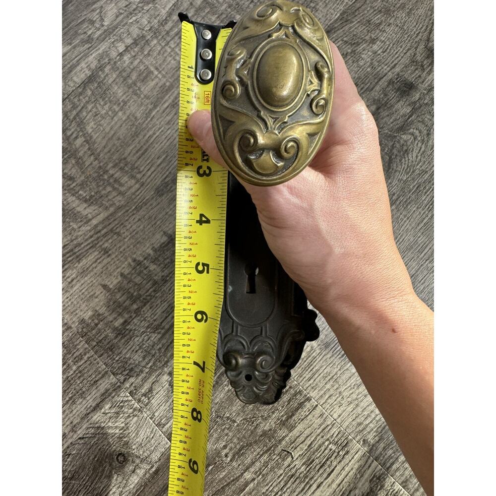 Antique Bronze Meridian Yale & Towne Oval Door Knob Set Salvage Neoclassicical - Picture 16 of 16
